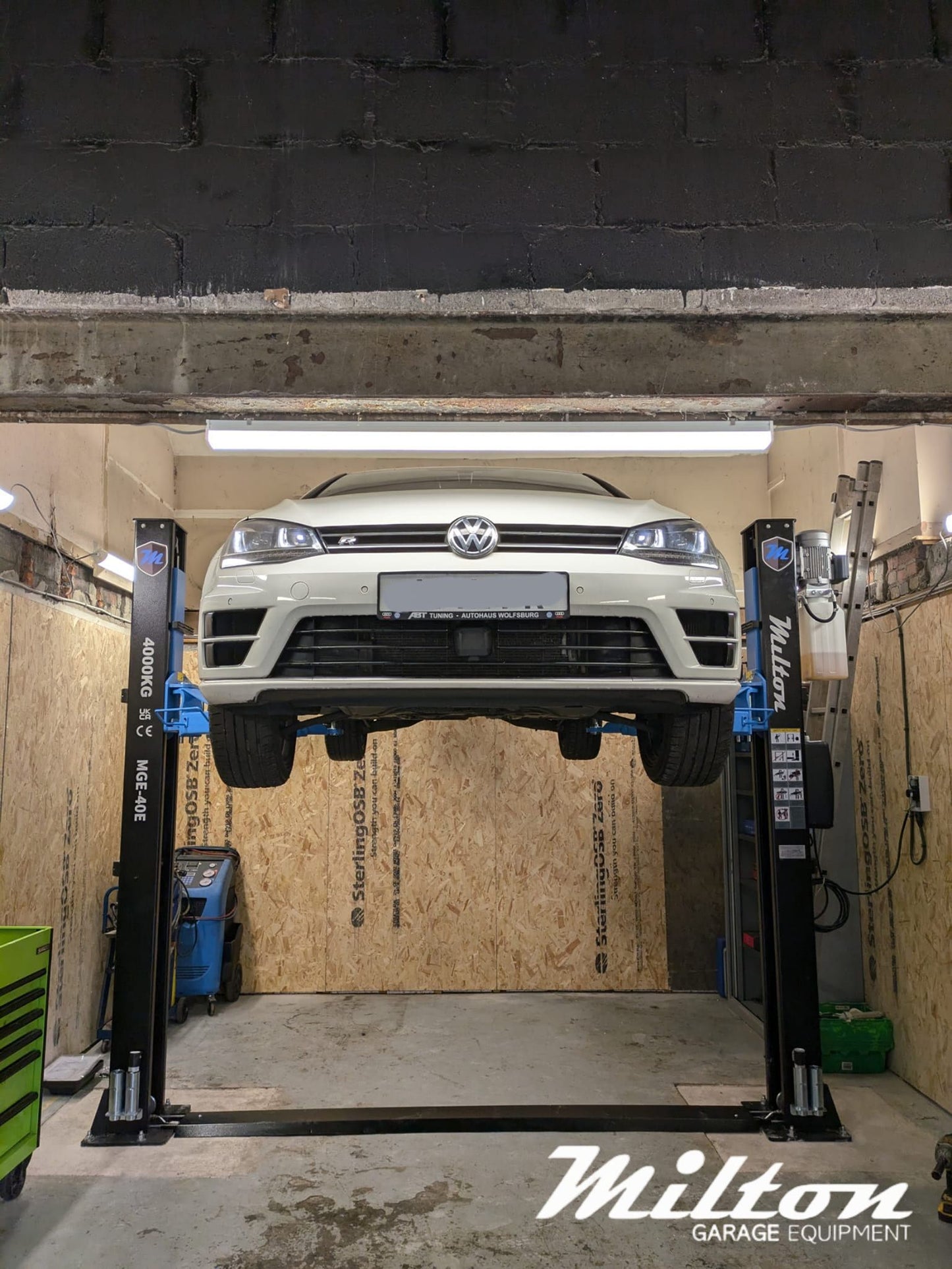 4T 2 POST VEHICLE LIFT